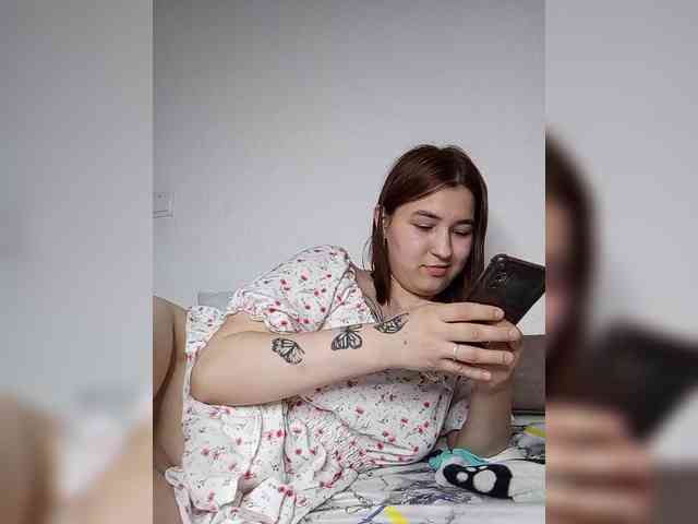 VikkiHamilton webcam