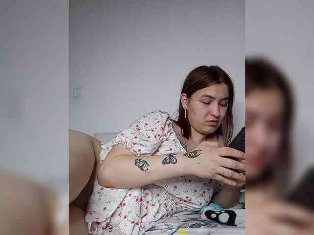 VikkiHamilton webcam