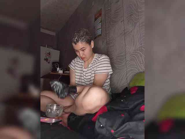 VikkiHamilton webcam