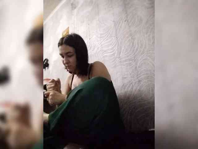 free chat adult VikkiHamilton