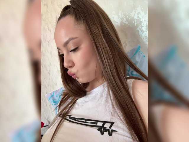 -Valeria-