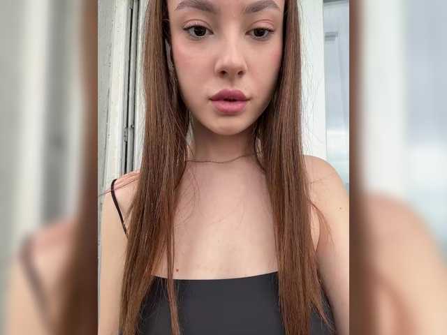 -Valeria-