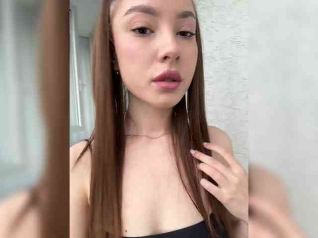 -Valeria-