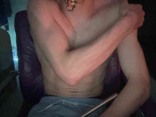 contrlips Live Webcam on BongaCams