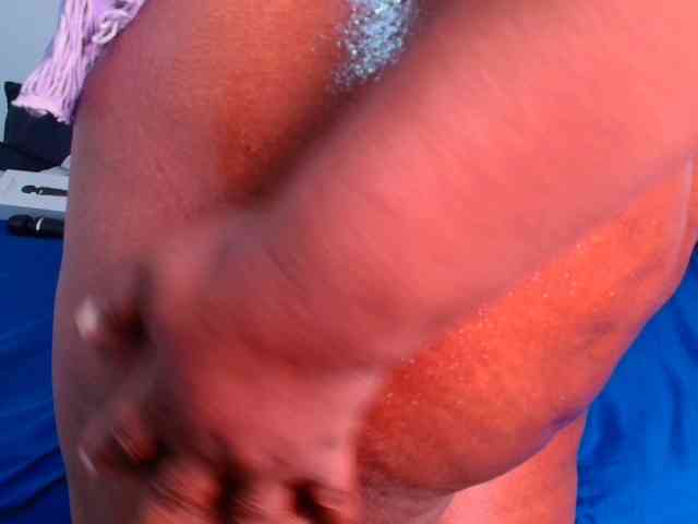 SpicyQueenXxx webcam