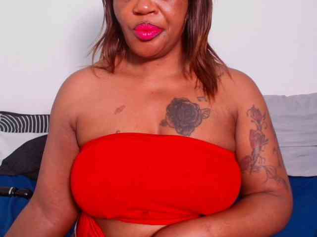 SpicyQueenXxx webcam