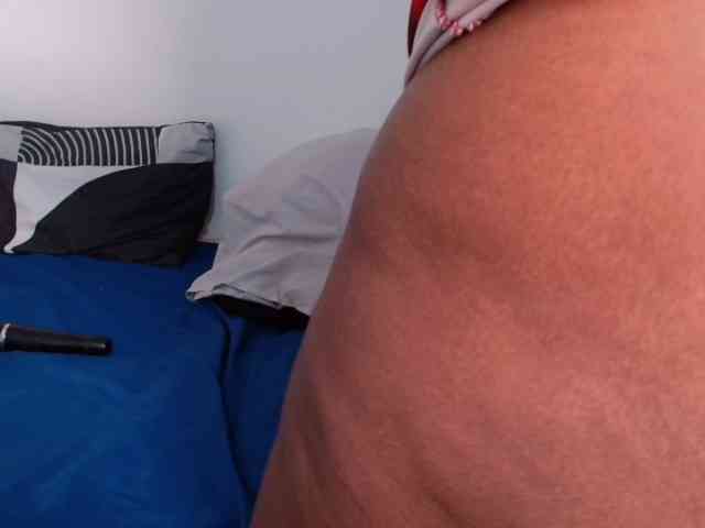 SpicyQueenXxx webcam