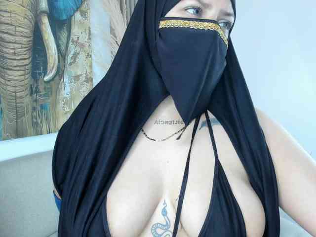 zully-arabb webcam