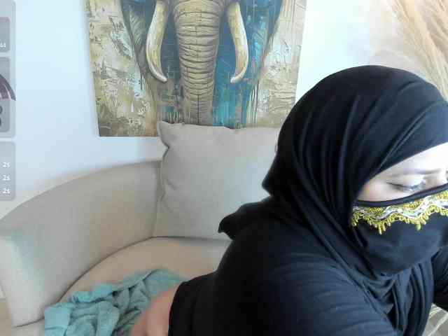 zully-arabb webcam