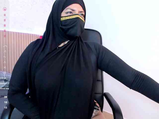 zully-arabb Live Webcam on BongaCams