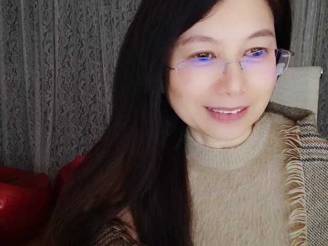 Xiaohe666's BongaCams show and profile