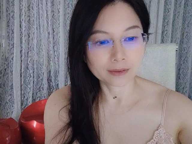 Discover Xiaohe666 from BongaCams