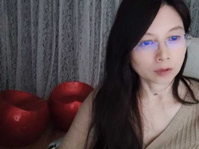 Xiaohe666's BongaCams show and profile