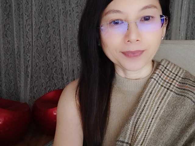 Xiaohe666's BongaCams show and profile