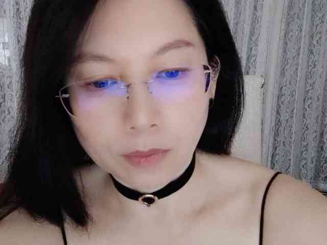 Xiaohe666 Live Webcam on BongaCams