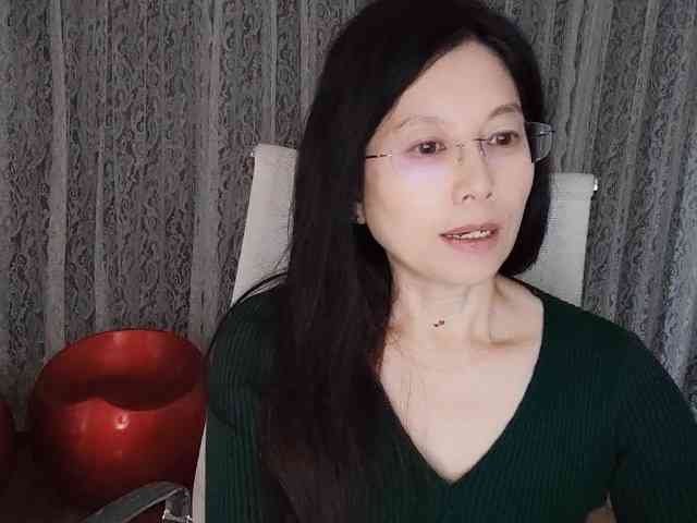 Live Sex Chat with Xiaohe666 (@Xiaohe666)
