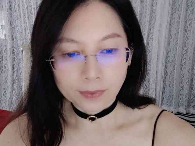 Xiaohe666 Live Webcam on BongaCams