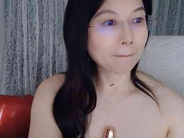 Xiaohe666's webcam live show