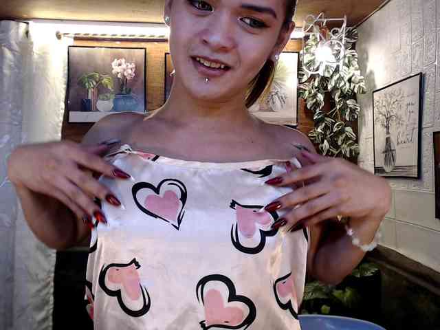 PrettyJean0 Live Webcam on BongaCams