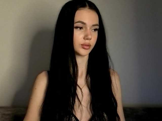 Lola-Lush's BongaCams show and profile