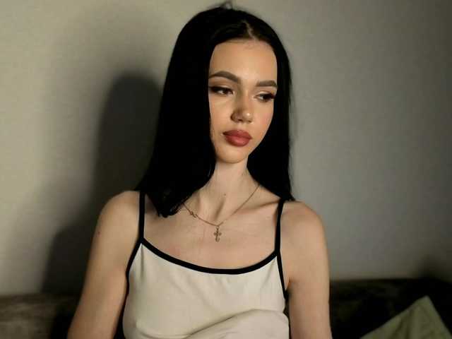 Lola-Lush's BongaCams show and profile