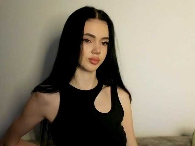 Lola-Lush's BongaCams show and profile