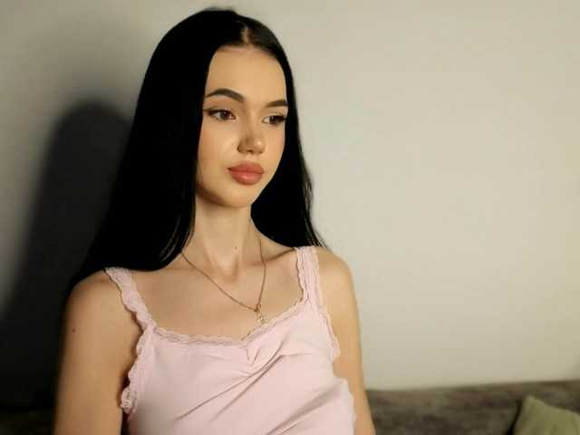 Lola-Lush's BongaCams show and profile