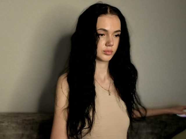 Lola-Lush's BongaCams show and profile