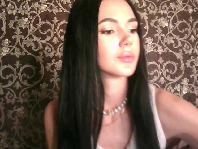 Lola-Lush's BongaCams show and profile