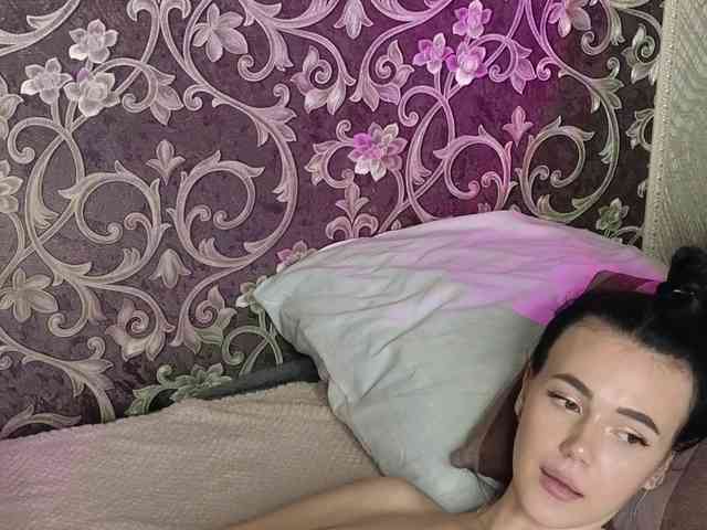 Lola-Lush webcam