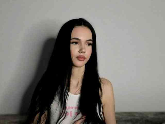 Lola-Lush webcam