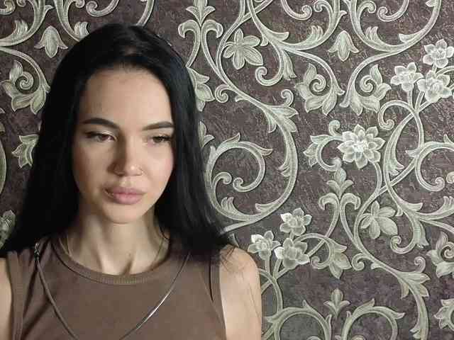 Lola-Lush webcam
