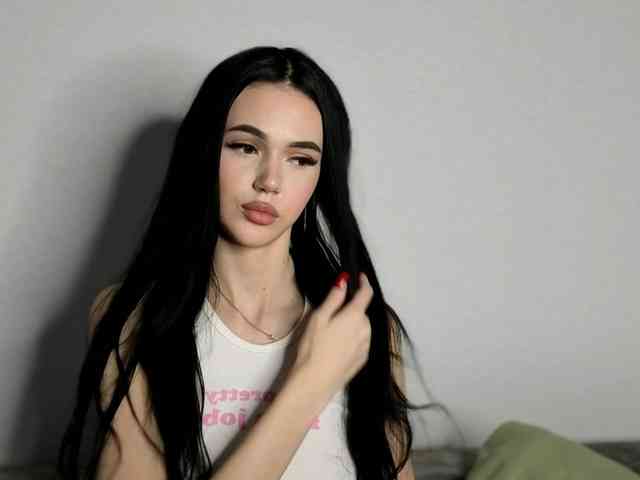 Lola-Lush webcam