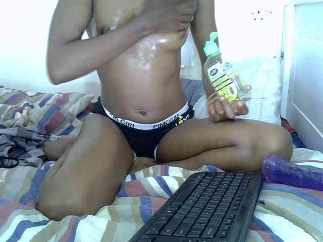 Finegirllily webcam