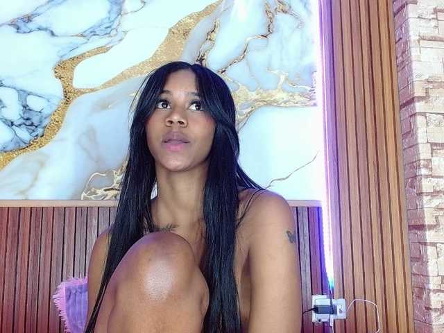 madihlove303av's BongaCams show and profile