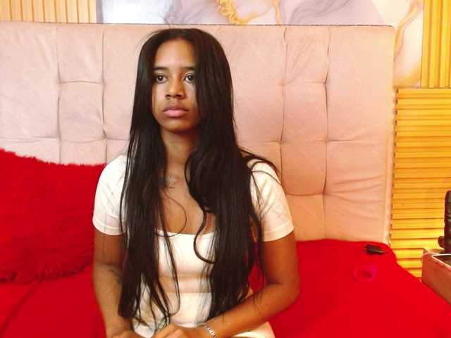 madihlove303av Live Cam on BongaCams