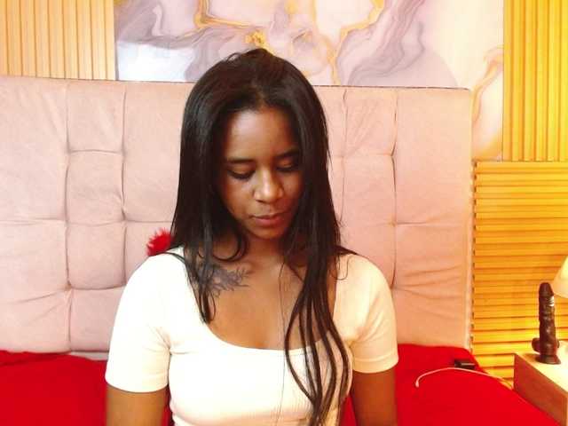 madihlove303av Live Cam on BongaCams