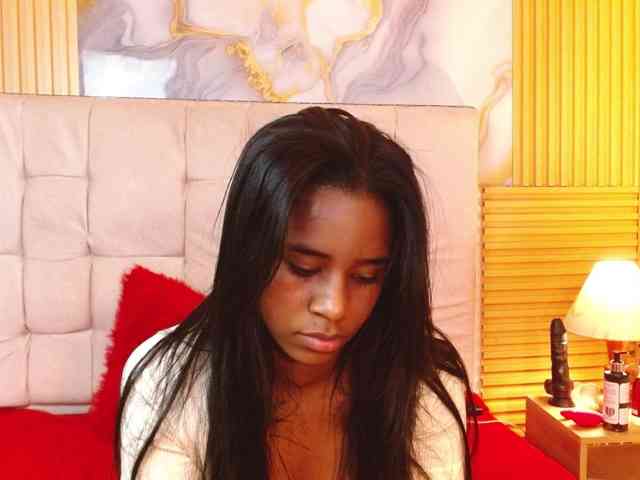 madihlove303av webcam