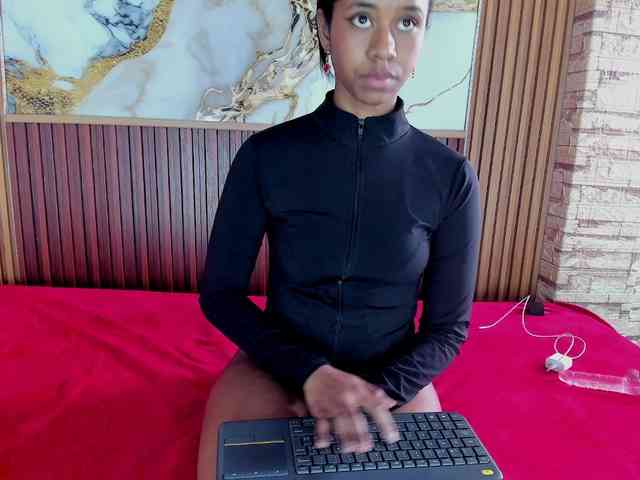 madihlove303av webcam