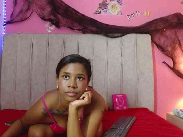 madihlove303av webcam