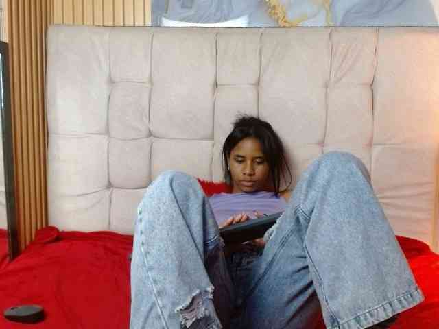 madihlove303av webcam