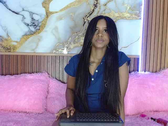 madihlove303av webcam