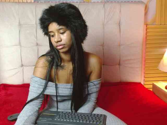 madihlove303av webcam