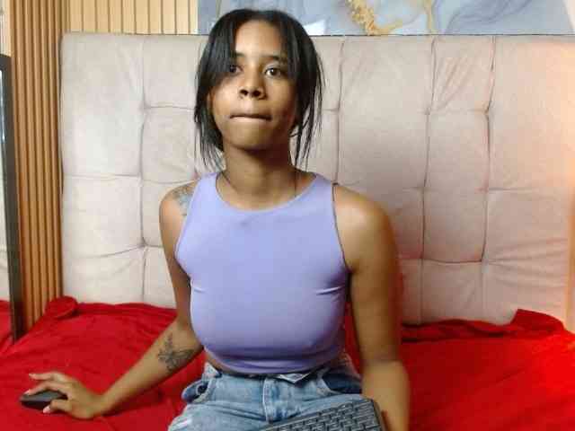 madihlove303av webcam