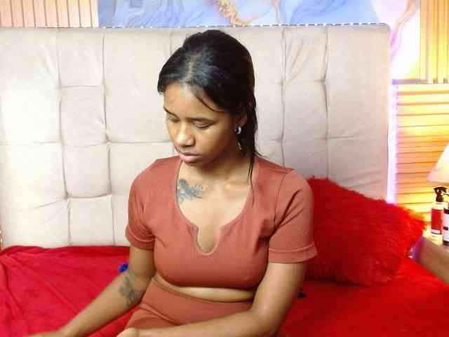 madihlove303av webcam