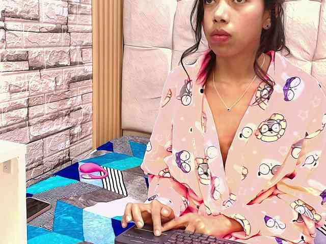 madihlove303av webcam