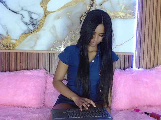 madihlove303av webcam