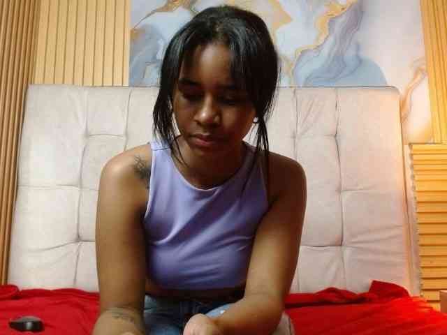 madihlove303av webcam