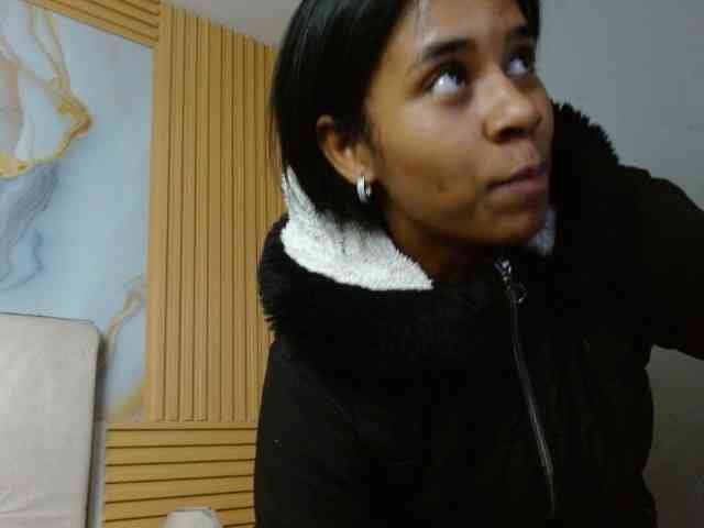 madihlove303av webcam