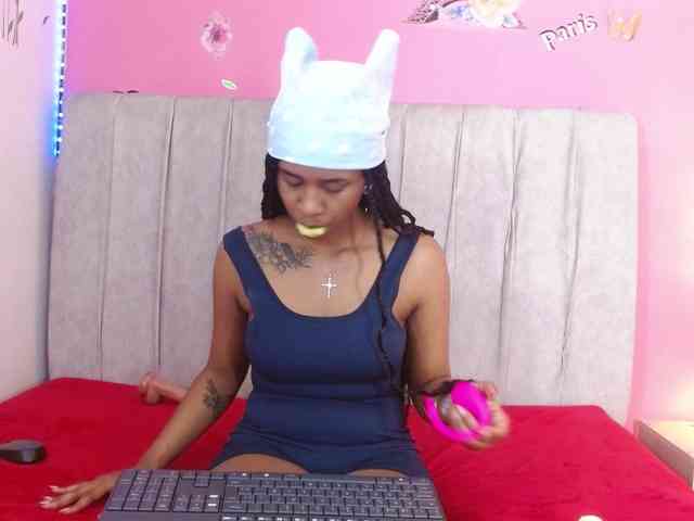 madihlove303av webcam